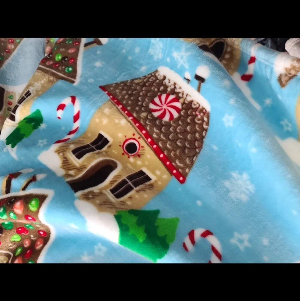 Gingerbread House Village Peppermint Snowflake Plush Throw Blanket Decor 50